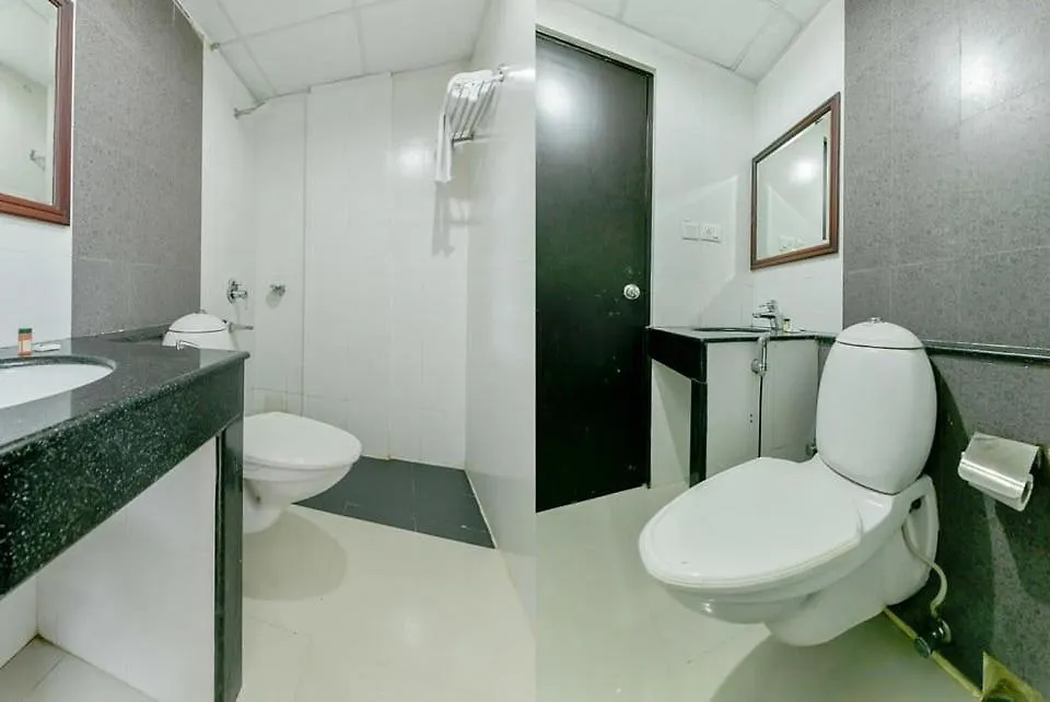 Hotel Centre Point Kochi 3*,