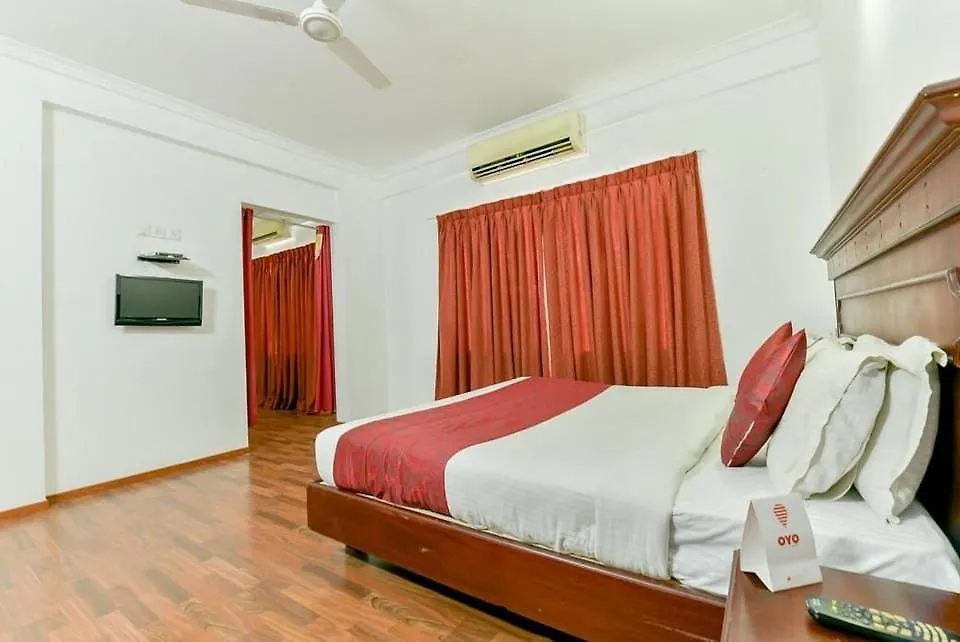 Kochi Hotel Centre Point 3*,